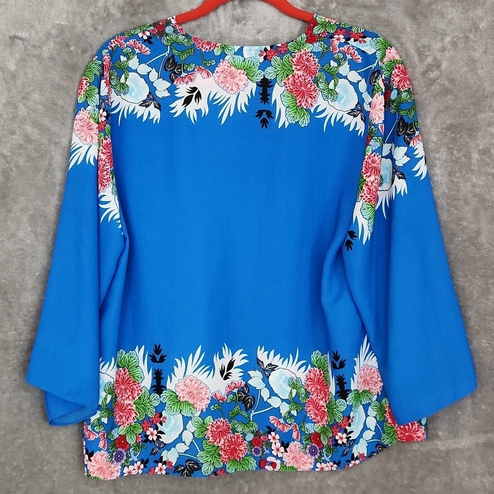 Lavender & Honey floral lightweight top size large - Picture 5 of 10